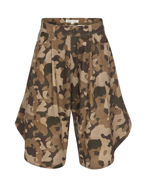 Sculpted Camo Bermuda